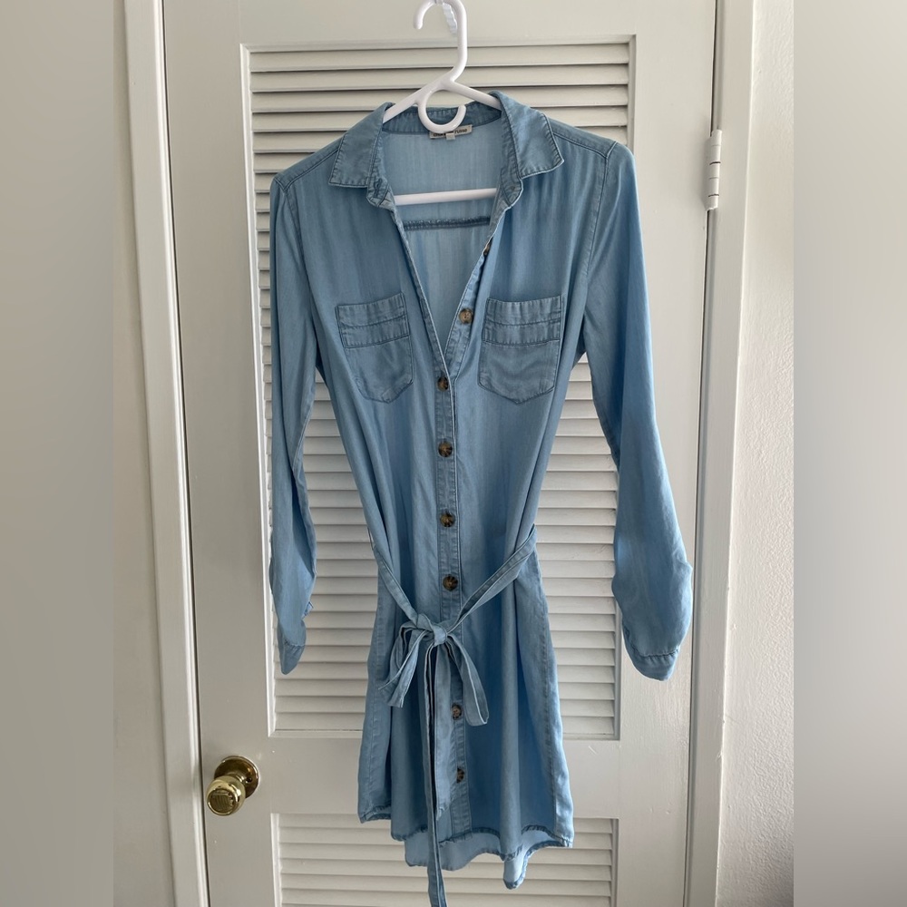 Button down long sleeve chambray dresss